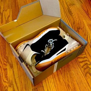 LEBRON XVIII (GS) NEW!! Black and White